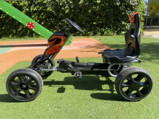 Coche de pedales infantil naranja
