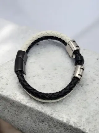 Pulsera trenzada cuero blanco y negro