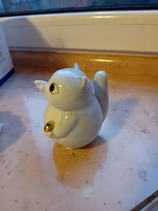 Porta incensi gatto in porcellana bianca e oro