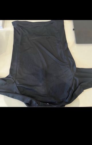 Culotte y maillot de ciclismo negro
