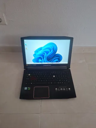 Portátil Predator Negro