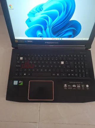 Portátil Predator Negro