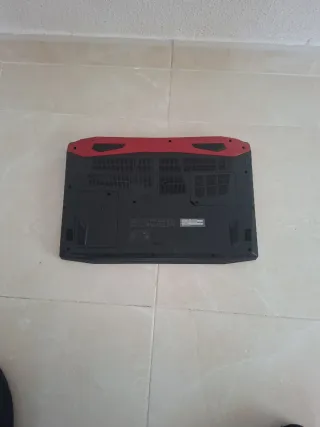 Portátil Predator Negro