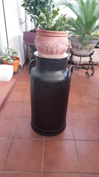 Cántara de leche antigua