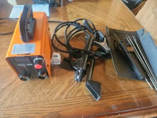 Amoladora Radial con 2 baterías grandes y cargador