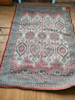 Alfombra vintage antigua diseño geométrico