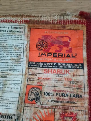 Alfombra vintage antigua diseño geométrico