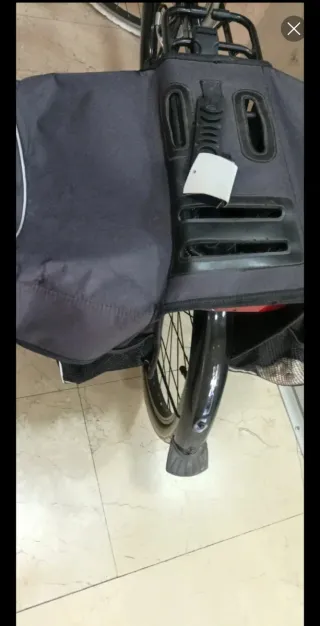 Bicicleta de paseo negra