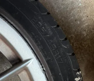 Neumáticos 225/45 R17 con llanta