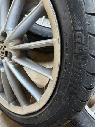 Neumáticos 225/45 R17 con llanta