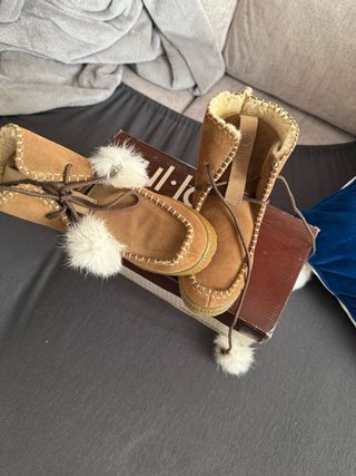 Botas Kickers niña moradas charol talla 29