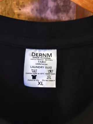 Camiseta Gárgolas Disney 90s Negra