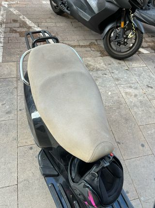 Piaggio Vespa 125cc Negra