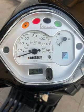 Piaggio Vespa 125cc Negra