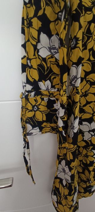 Vestido Mango floral negro, blanco y amarillo