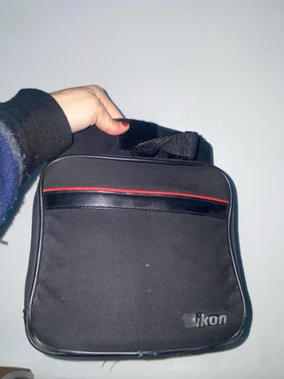 Cámara Nikon F50 analógica