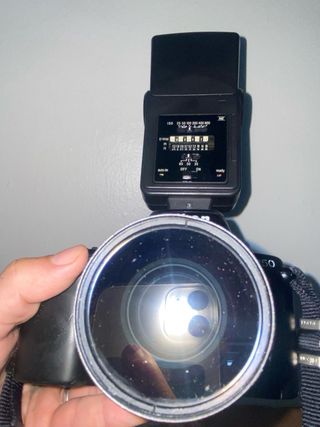 Cámara Nikon F50 analógica