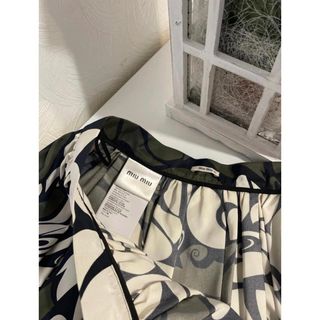 Gonna Miu Miu seta corta