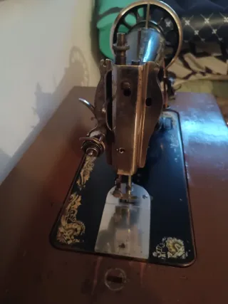 Máquina de coser Singer antigua