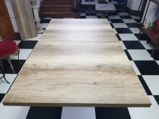 Mesa de comedor extensible de madera sin estrenar