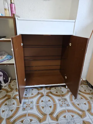 Zapatero blanco con cajón