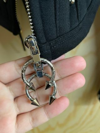 Sudadera Named Collective con piercings XS