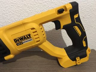 Taladro Dewalt DCH133