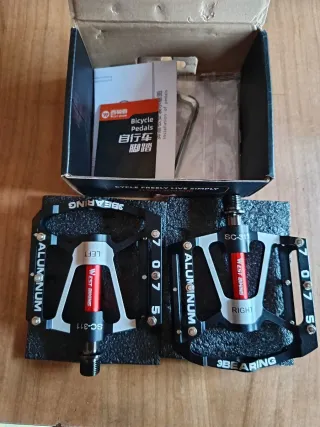 Pedales y potencia bicicleta