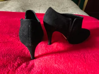 Botines tacón negros Maripaz