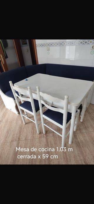 Rinconera de cocina azul y blanca