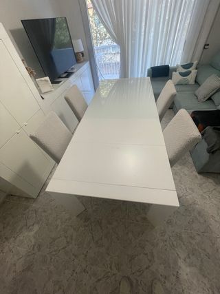 Mesa comedor cristal y metal extensible
