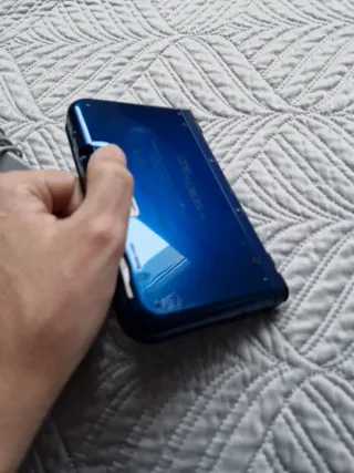 NEW 3DS XL  + Cargador