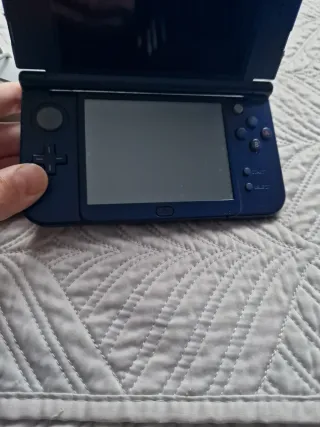NEW 3DS XL  + Cargador