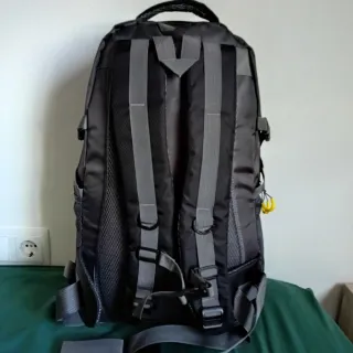 Nueva: Mochila de montaña 40L impermeable