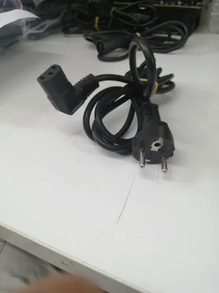Cables de alimentación para torre