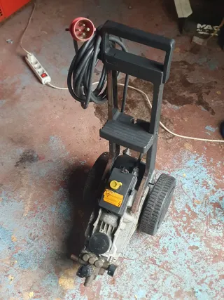 Hidrolimpiadora Karcher HD/HDS