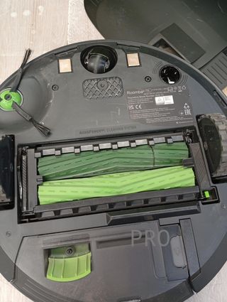 Roomba - j7+ Aspiradora robot con Wi-Fi - iRobot