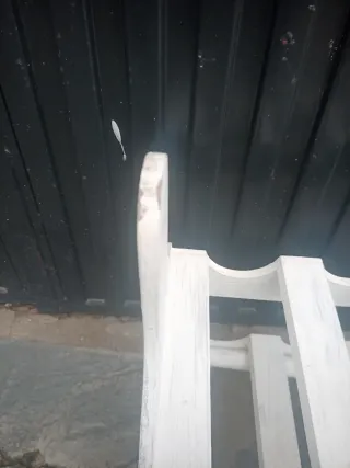 Botellero de madera blanco