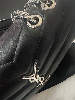 Bolso Negro Logo Plata
