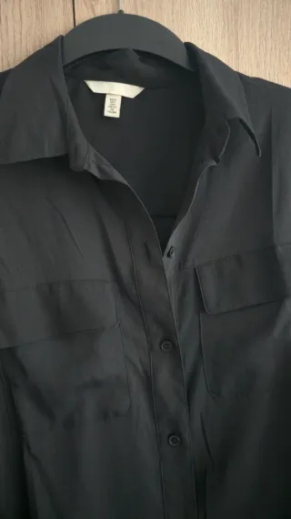 Camisa negra de manga larga