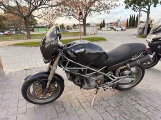 Ducati Monster 900 Negra
