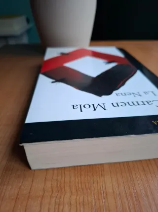 Libro La Nena - Carmen Mola