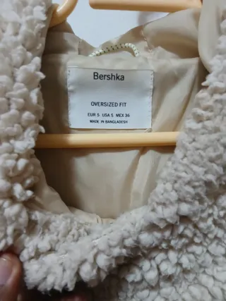 Abrigo Bershka Beige y Azul Talla M