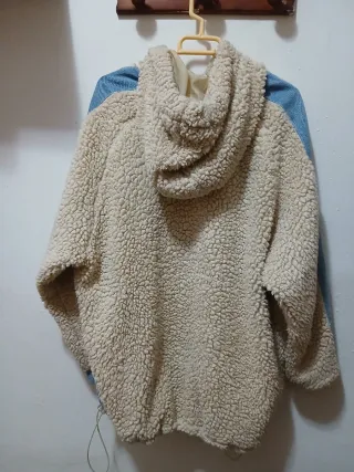 Abrigo Bershka Beige y Azul Talla M