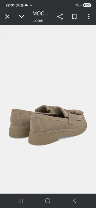 Zapatos mocasines beige con flecos