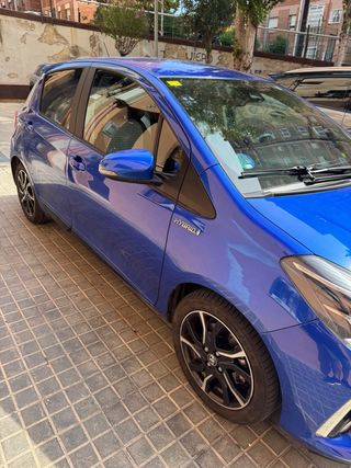 Toyota Yaris hibrido 100 H FEEL