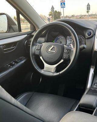 Lexus NX300 HIBRIDO 2019