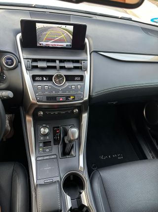 Lexus NX300 HIBRIDO 2019