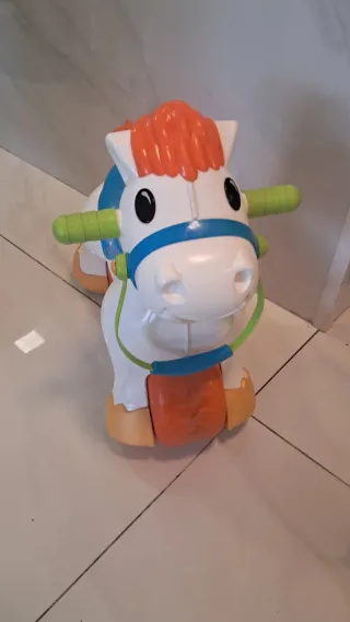 Caballo correpasillos para niños