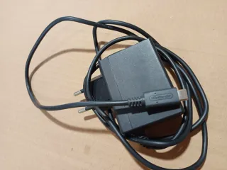 Nintendo Switch OLED con FIFA 24 y 25